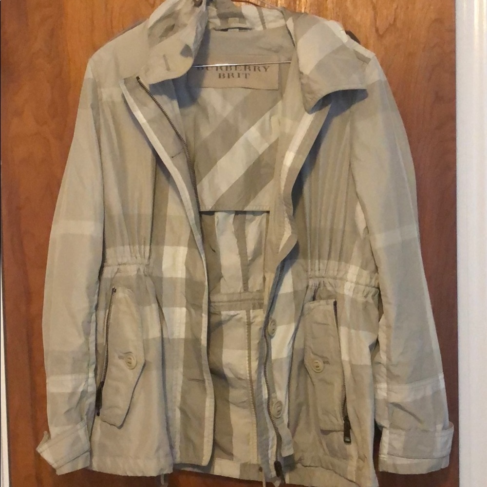 Burberry light-weight hooded jacket